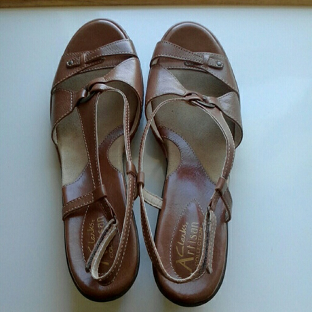 Strappy sandals - brown